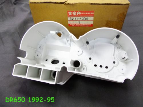 Suzuki dr650 meter cover 1992-95 nos dr650 gauge holder 34111-12e00 speedo tacho