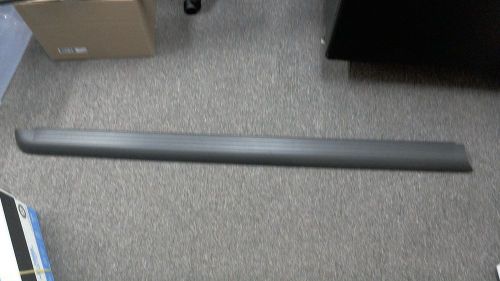 New oem 2005-2014 nissan frontier king cab right bed rail cover 999t1br200cc cap