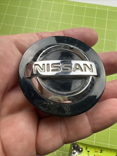 Used Factory Original BLACK 2 1/8" Nissan Center Cap OEM. U2, US $11.99, image 3