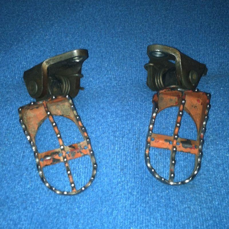 1998 honda footpegs cr125r cr125 cr 125 left and right foot peg