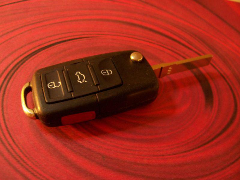 1 uncut keyless remote 01-05 vw jetta beetle golf nbg735868t hlo1j0959753am