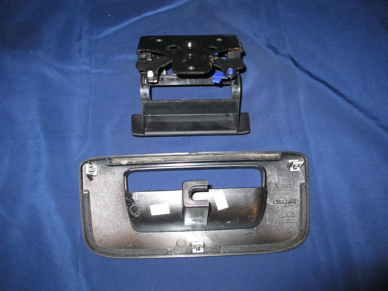 07-13 chevy chevrolet silverado 1500 gmc black tailgate handle and bezel oem