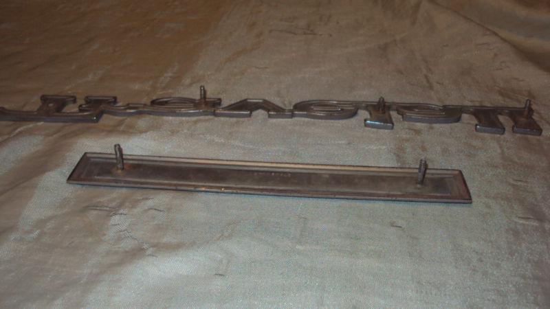 1969-1972 INTERNATIONAL TRAVELALL TAILGATE EMBLEMS READ ITEM DESCRIPTION BELOW, US $19.99, image 2