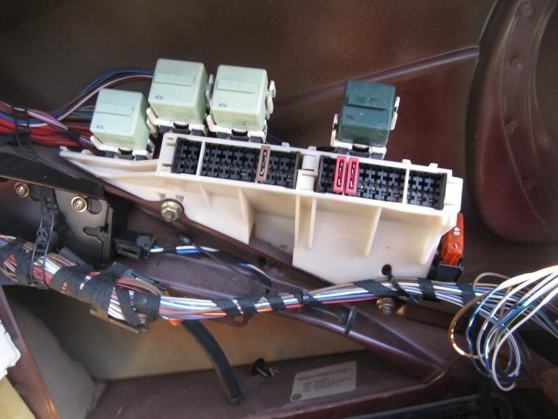 97 bmw 528i fuse box inside trunk
