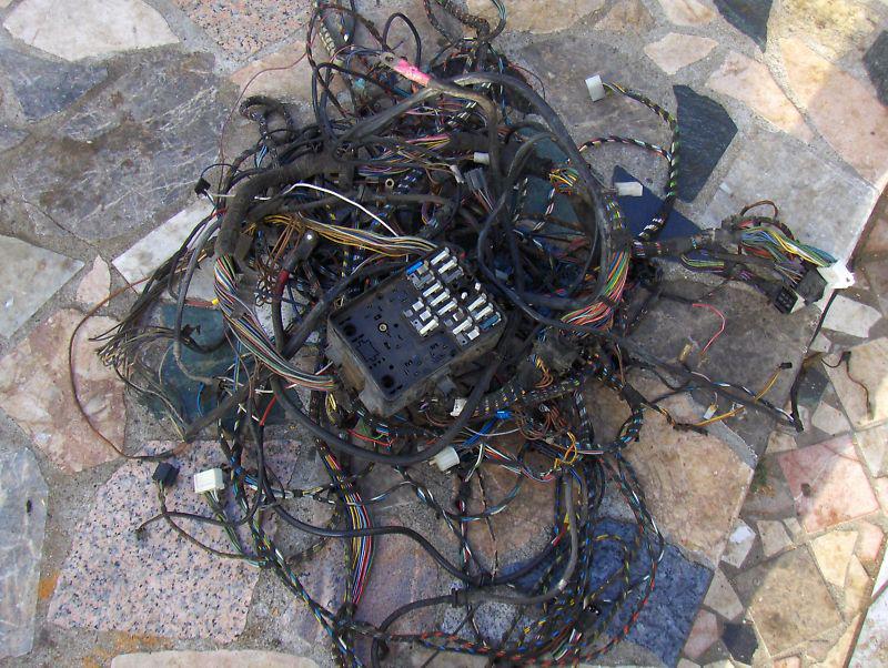  bmw  633 or 635 fuse box wire  harness e24
