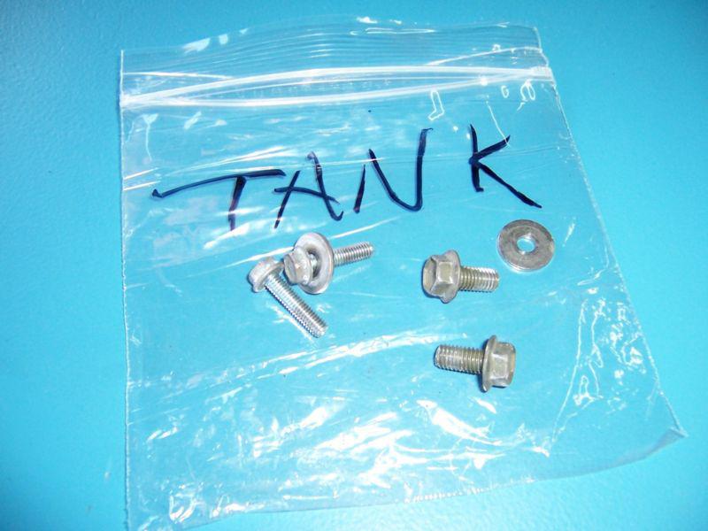 Find 073 SUZUKI GSXR1000 GSXR 1000 01 02 GAS TANK BOLTS in Bradenton