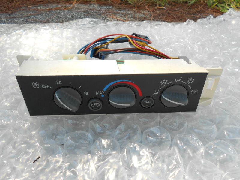 96 97 98 99 suburban tahoe yukon silverado a/c heater climate control unit