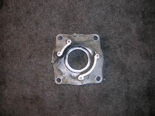 Chrysler outboard 105 hp crank shaft bearing case