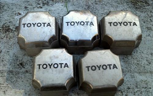 1982-86 toyota supra center wheel cap 