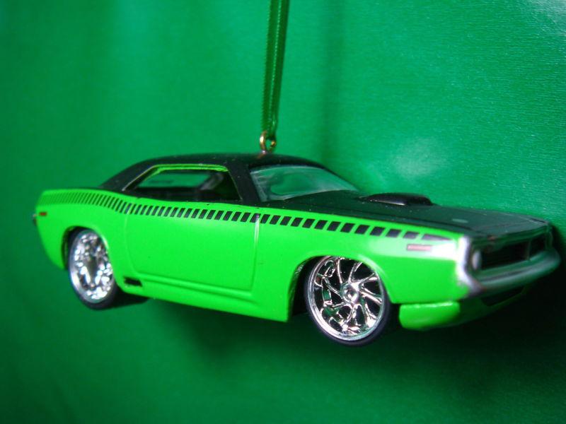1970 '70 plymouth cuda green / black christmas tree ornament