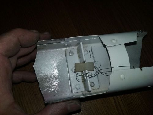 Beechcraft c23 musketeer aircraft rudder center hinge