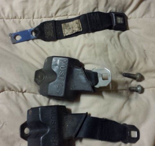 1979 to 1986 fox body mustang, left &amp; right seat belt assembly with re-tractors