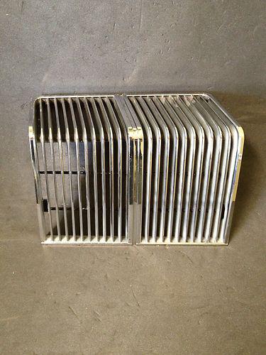 76-77 Oldsmobile Cutlass Grilles!! Great Condition!! 551550-551551 LH & RH!!, US $150.00, image 7