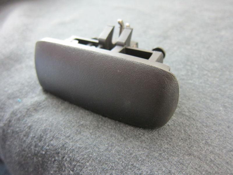 Sell Dodge Durango Dakota GLOVE BOX LATCH 97 98 99 00 Black Trim Code