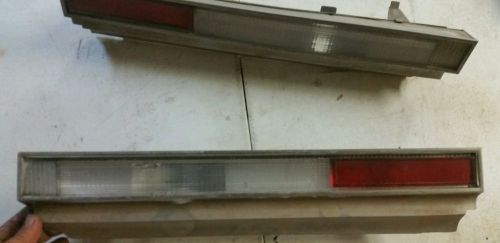 Trunk reverse lens reflector pair 81 - 88 2 door cutlass 442 supreme g body