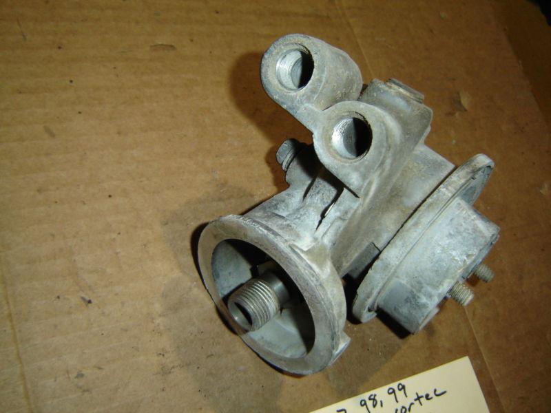 350 CHEVY VORTEC OIL FILTER HOUSING WITH MOUNTING BOLTS CASTING # 12553036, US $24.99, image 3