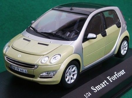 Smart forfour 1/24 scale diecast by cararama new in box daimler chrysler brabus