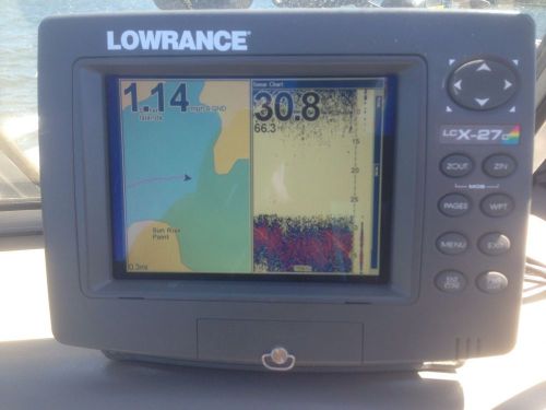 Lowrance lcx-27c marine gps with transducer, antenna used in very good condition
