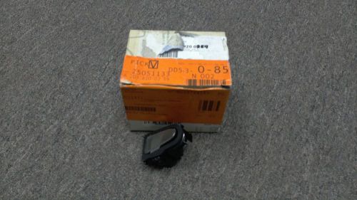 Oem 2002-2006 mercedes benz e-class right side mirror inner clearance light