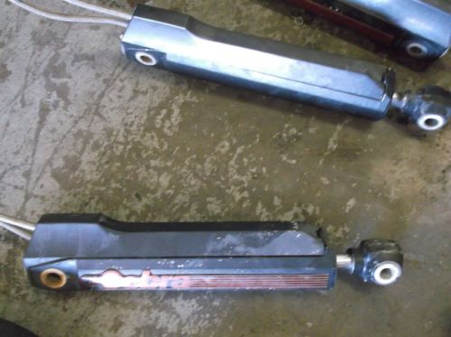 0985660 power trim tilt cylinders w/lines omc cobra