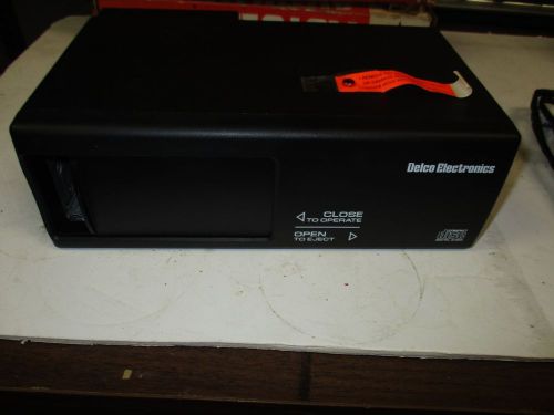 Delco 12 disc cd changer pt # 16199553 appears new with wiring