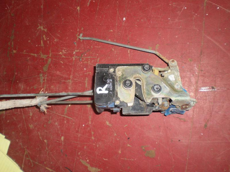 1994 chevy camaro z 28 lt 1 right power door latch lock rods