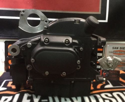 Oem harley &#034;murdered out&#034; dyna 5 speed transmission