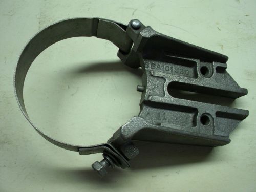 Saddle mount bracket for ford and merc 1949-1953