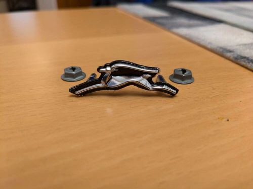 1969 1970 chevrolet impala steeering wheel center emblem horn