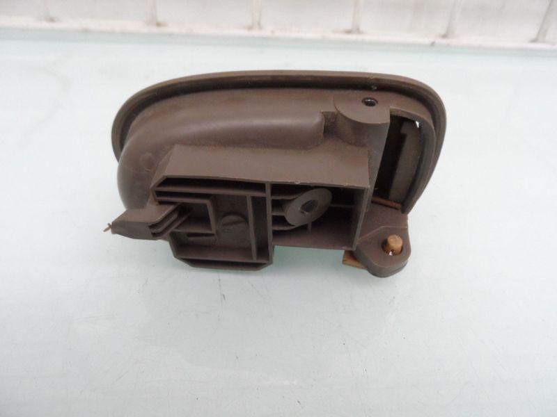 LEFT FRONT DRIVER OEM INSIDE DOOR HANDLE MAZDA PROTEGE 2000, US $12.00, image 4
