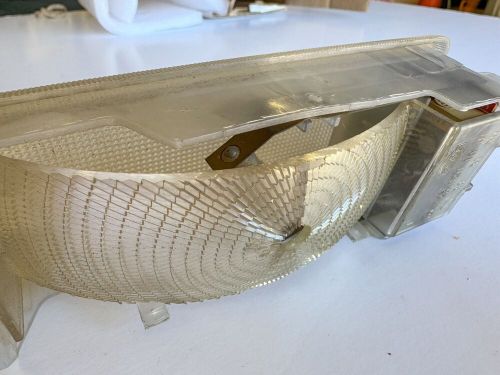 Mercedes w126 w123 w201 500sel 300d front overhead dome light lamp 1268201001