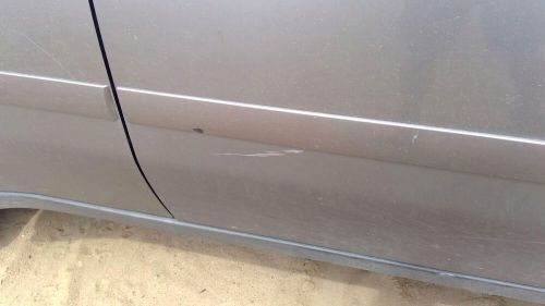 2006-09 trail blazer passenger right front moulding from door trim graystone 16u