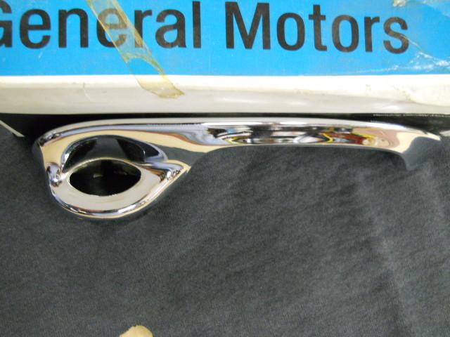 nos door handle gm 9702886 chevy 62-66 corvette 63-64 right side rh new in box, US $75.00, image 3
