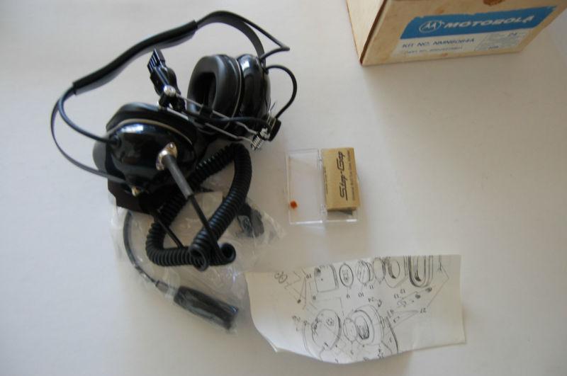 Motorola model 12677g-01 with/m-87 boom aviation headset