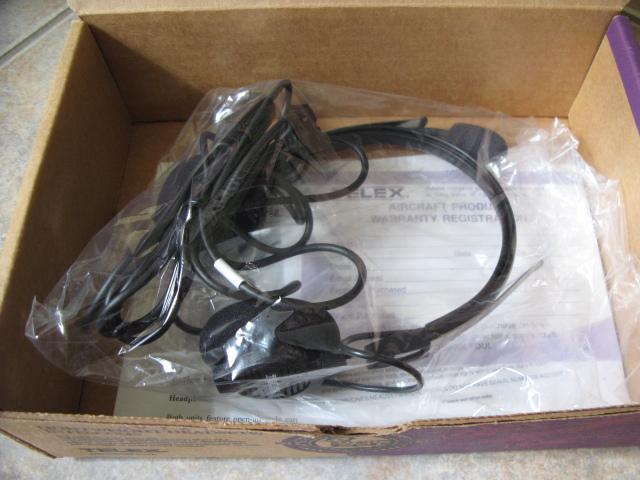 Telex airman 750 headset - airbus plug