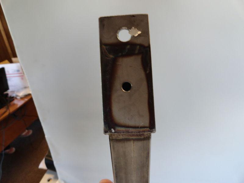 SWIM PLATFORM STANCHION SUPPORT RAIL 31