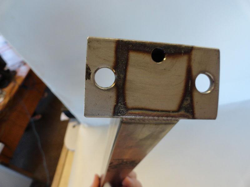 SWIM PLATFORM STANCHION SUPPORT RAIL 31