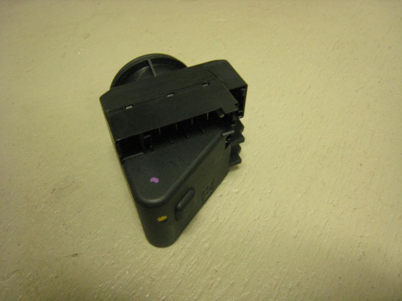 Sell MB MERCEDESBENZ W210 IGNITION SWITCH 2105450208 in Pompano Beach
