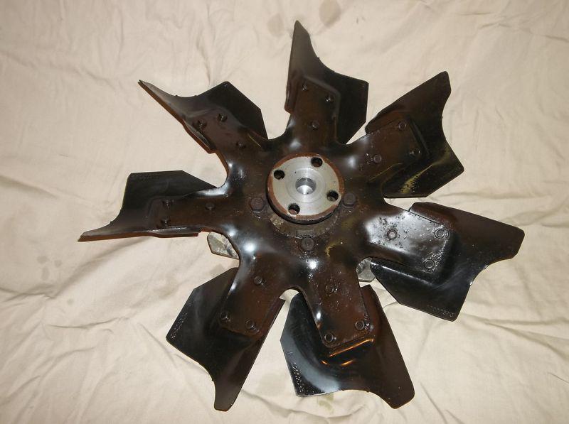Sell 97 98 99 00 01 Jeep Cherokee XJ 4.0 liter radiator cooling fan
