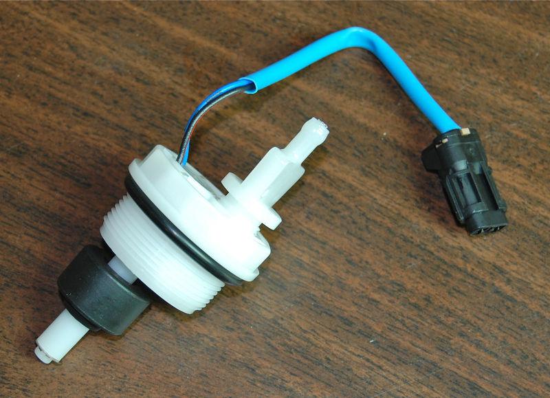 Sell Duramax Diesel Fuel Drain & Sensor for 6.6L Duramax GMC Chevrolet