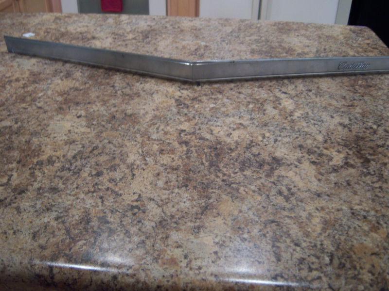 1978 cadillac fleetwood hood v emblem trim molding badge chrome front grille 