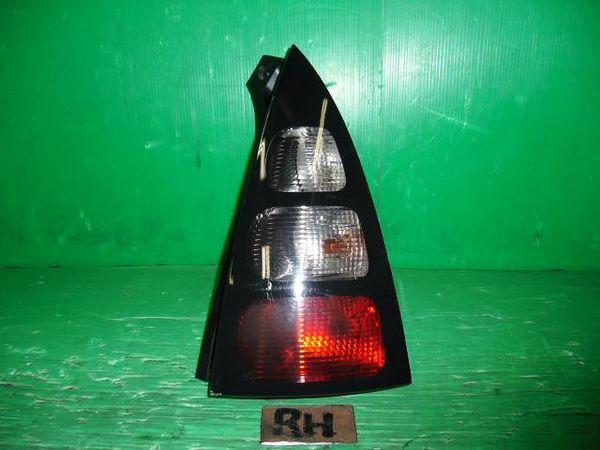 Toyota will cypha 2002 rear right combination lamp [0215500]