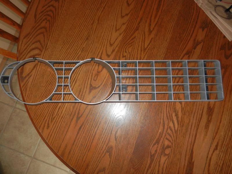 1971 ford torino right (passenger side) headlight grille