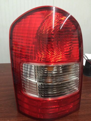 2001-2006 mpv mazda van tail light lift side driver side