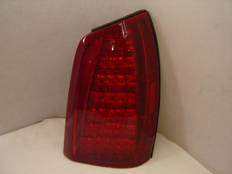 Cadillac deville dts right tail light 00 01 02 03 04 05 oem 