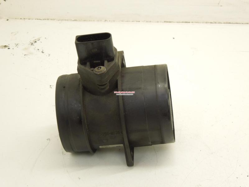 Audi a6 c5 c6 a3 8p tdi mass air flow meter maf 074906461b