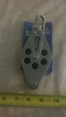 Single becket block 505-15single block with anodized aluminum cheeks and becket