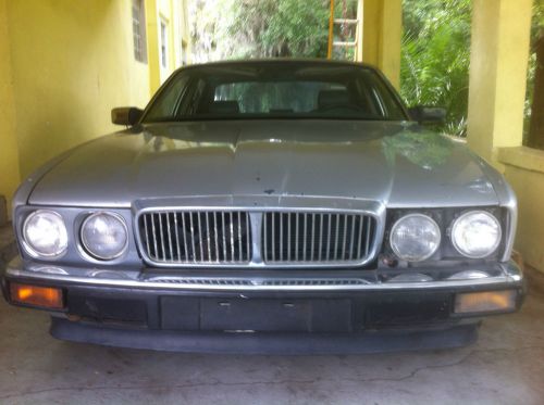 Complete 3.6  engine, transmission from 1989  us jaguar xj6 in running 1988 car