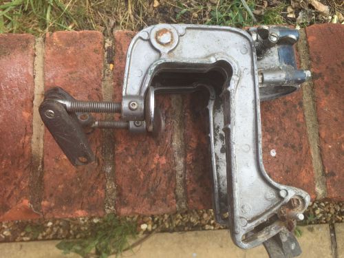 Yamaha 2hp outboard mounting bracket