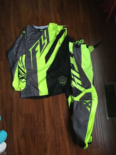 Fly racing kinetic motocross gear 32 pants small jersey